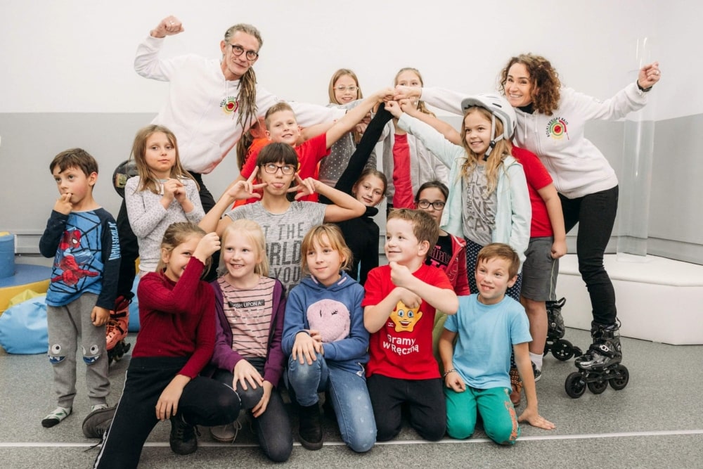 Rekord Guinnessa w rolkarskiej sztafecie pomoże dzieciom z Oleśnicy