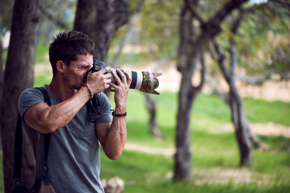 Aparaty fotograficzne dla profesjonalistów - jakim sprzętem fotografują najlepsi?