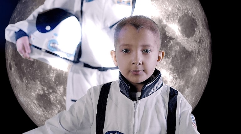 Kosmiczny rap promuje projekt terapeutyczny kliniki onkologii dziecięcej